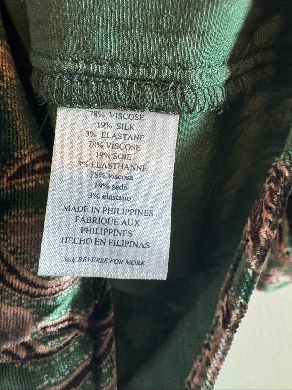 Faherty Women's Green Floral Genevieve Stretch Silk Velvet Button Down Top XS - Picture 6 of 10